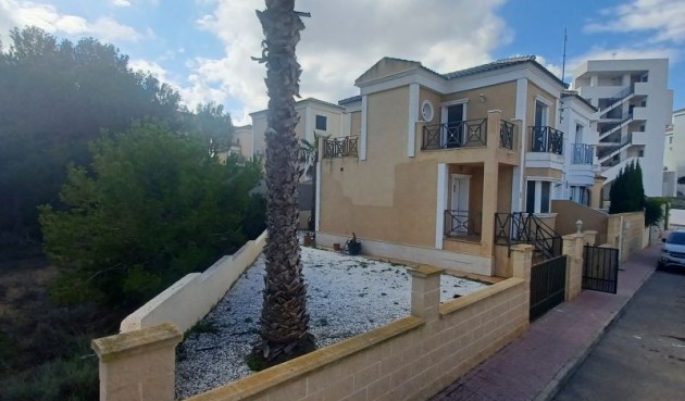 Resale - Villa -
Orihuela - Inland