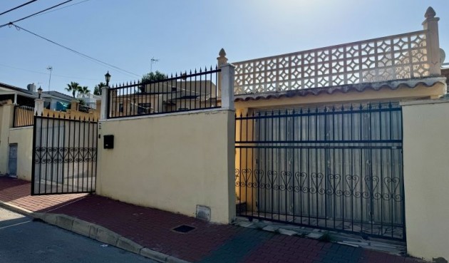 Resale - Villa -
Los Balcones - Costa Blanca