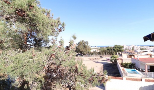 Resale - Villa -
Orihuela Costa - Costa Blanca