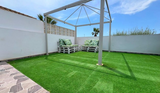 Resale - Villa -
La Marina - Costa Blanca