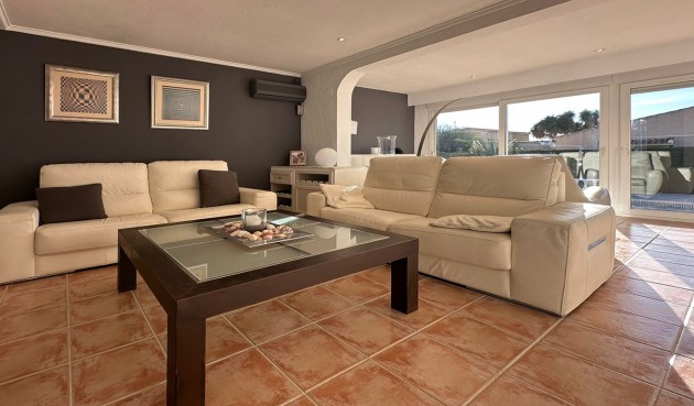 Resale - Villa -
Orihuela Costa - Costa Blanca