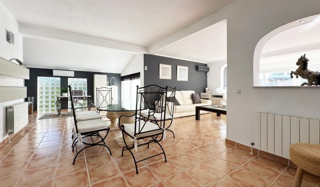 Resale - Villa -
Orihuela Costa - Costa Blanca