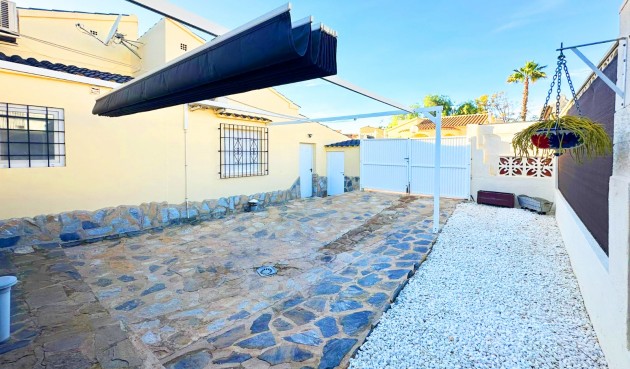 Resale - Villa -
Orihuela Costa - Costa Blanca