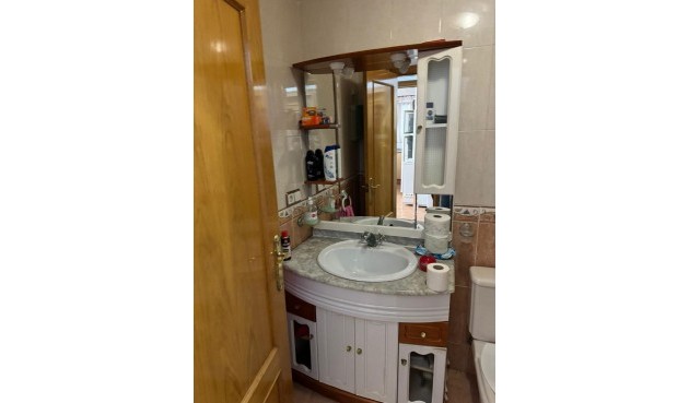 Resale - Apartment -
Torrevieja - Las Piscinas Naturales