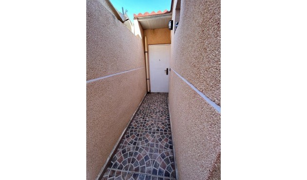 Resale - Bungalow -
Torrevieja - Playa De Los Naufragos