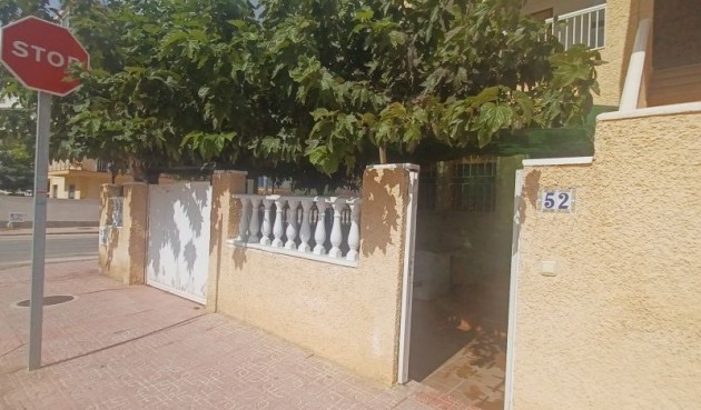 Resale - Bungalow -
Torrevieja - Costa Blanca