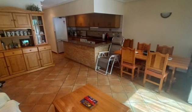 Resale - Bungalow -
Torrevieja - Costa Blanca