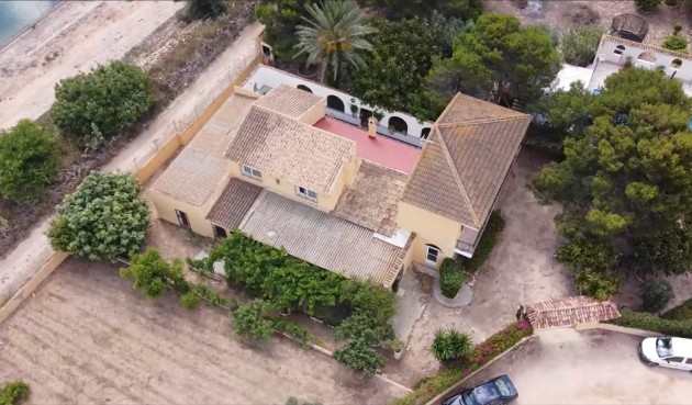 Reventa - Villa -
Los Montesinos - Costa Blanca