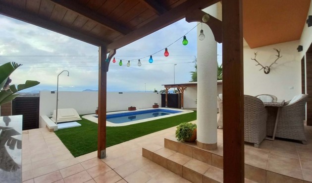 Resale - Villa -
Rojales - Benimar