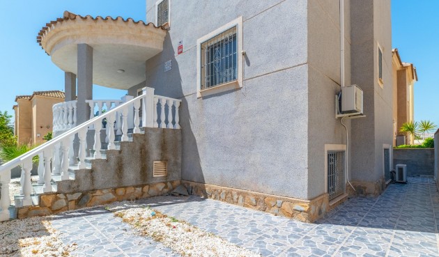 Resale - Villa -
Orihuela Costa - Playa Flamenca Norte