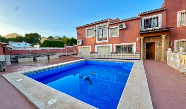 Resale - Villa -
Alfas del Pí - Costa Blanca