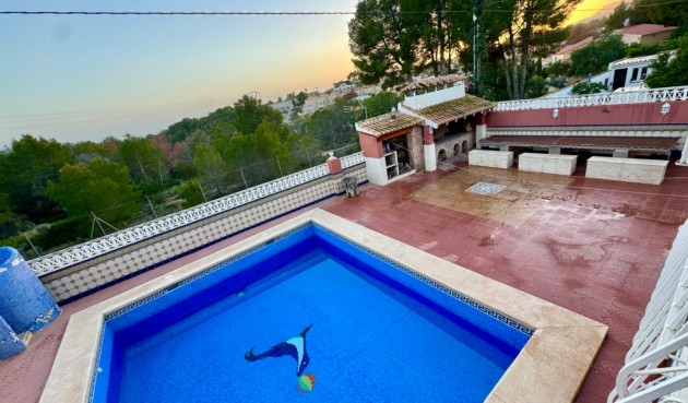 Resale - Villa -
Alfas del Pí - Costa Blanca