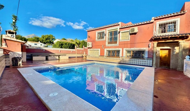 Resale - Villa -
Alfas del Pí - Costa Blanca