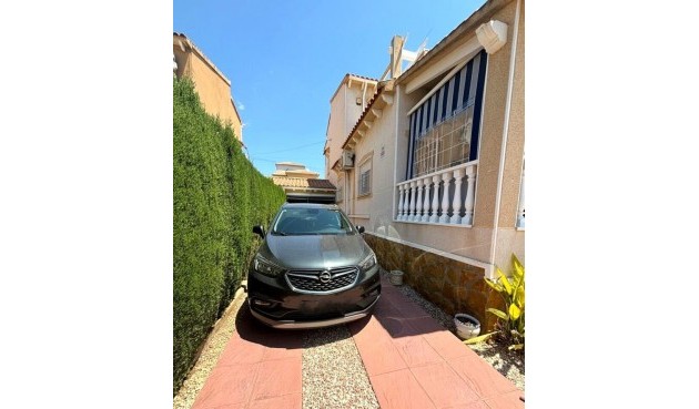 Resale - Villa -
San Miguel de Salinas - Inland