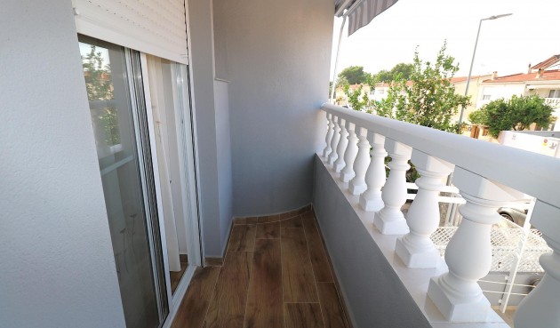 Resale - Town House -
Torrevieja - Playa De Los Naufragos