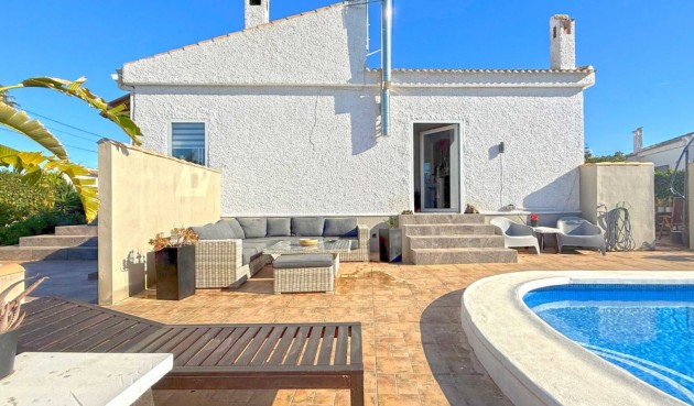 Resale - Villa -
Torrevieja - Costa Blanca