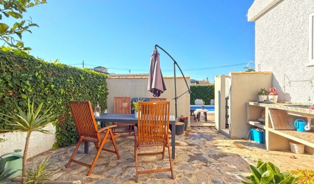 Resale - Villa -
Torrevieja - Costa Blanca