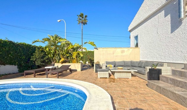 Resale - Villa -
Torrevieja - Costa Blanca