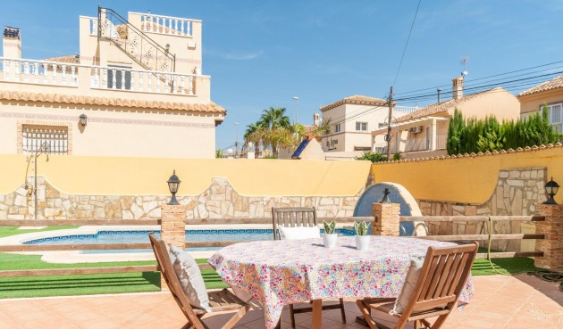 Resale - Villa -
Orihuela Costa - La Florida