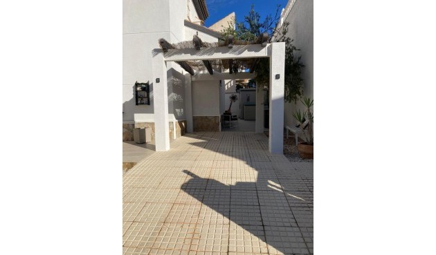 Resale - Villa -
Benijofar - Costa Blanca