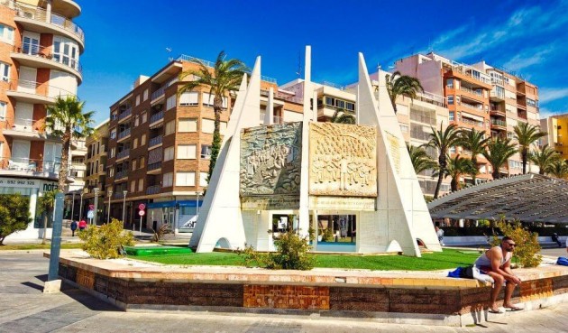 Resale - Penthouse -
Torrevieja - Centro