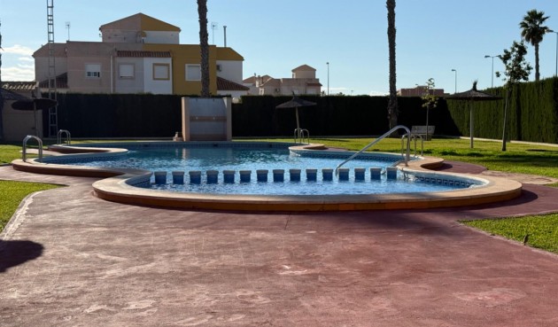 Resale - Town House -
Torrevieja - La Siesta - El Salado - Torreta