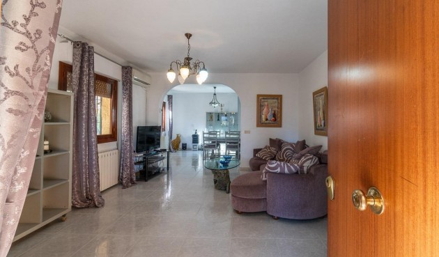 Resale - Villa -
Orihuela Costa - Villamartín