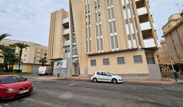 Resale - Apartment -
Guardamar del Segura - Pueblo