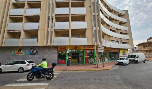 Resale - Apartment -
Guardamar del Segura - Pueblo