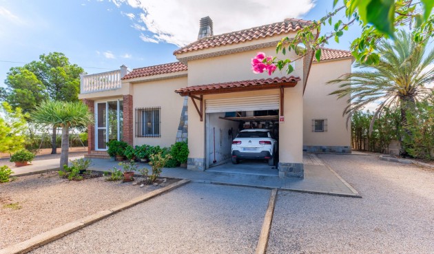 Resale - Villa -
Alicante - Ciudad De Asís - Font-calent - El Bacarot