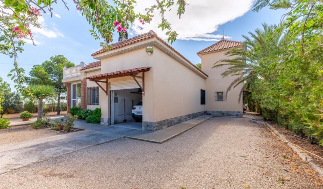 Resale - Villa -
Alicante - Ciudad De Asís - Font-calent - El Bacarot