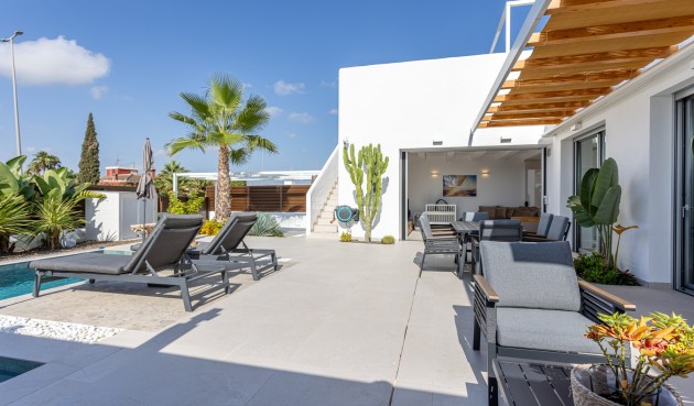 Resale - Villa -
Los Montesinos - Costa Blanca