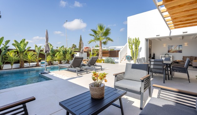 Resale - Villa -
Los Montesinos - Costa Blanca