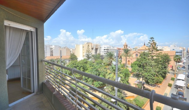 Resale - Apartment -
Torrevieja - Centro