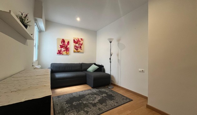 Resale - Apartment -
Torrevieja - Centro