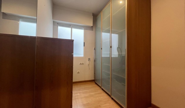 Resale - Apartment -
Torrevieja - Centro