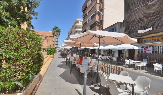 Resale - Apartment -
Torrevieja - Centro