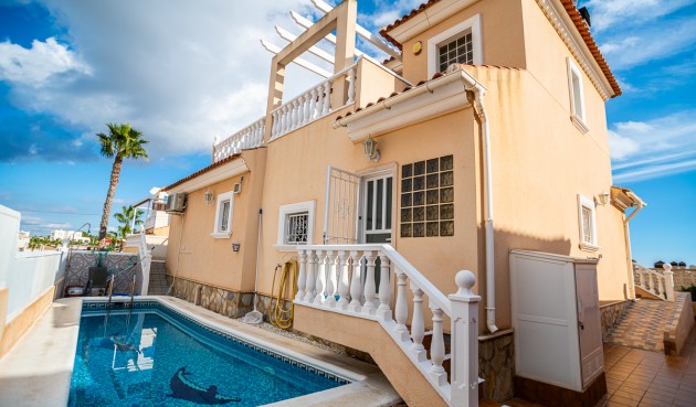 Resale - Villa -
San Miguel de Salinas - Inland