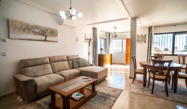 Resale - Villa -
San Miguel de Salinas - Inland