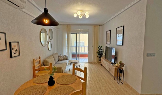 Resale - Apartment -
Torrevieja - Costa Blanca