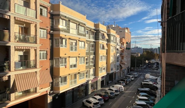 Resale - Apartment -
Elche - Corte Ingles