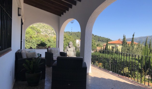 Resale - Villa -
Alcalalí - Inland