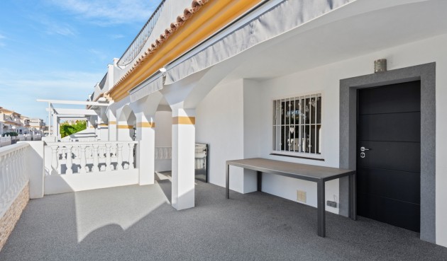 Resale - Villa -
Orihuela Costa - Costa Blanca