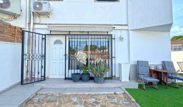 Resale - Villa -
Torrevieja - Costa Blanca