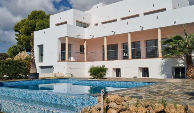 Resale - Villa -
Altea - Costa Blanca