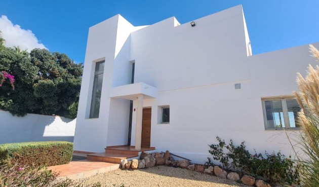 Resale - Villa -
Altea - Costa Blanca