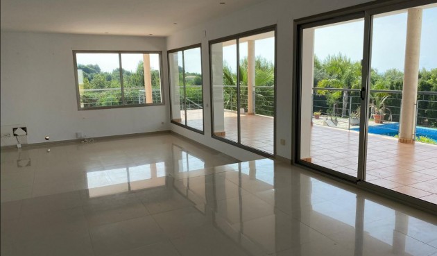 Resale - Villa -
Altea - Costa Blanca