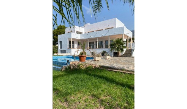 Resale - Villa -
Altea - Costa Blanca