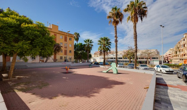 Resale - Apartment -
Torrevieja - Costa Blanca