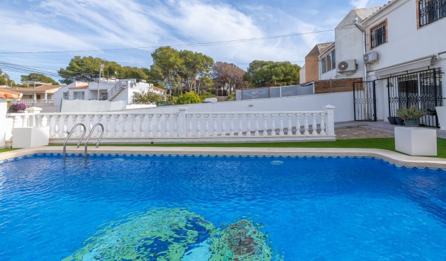 Resale - Villa -
Torrevieja - Costa Blanca